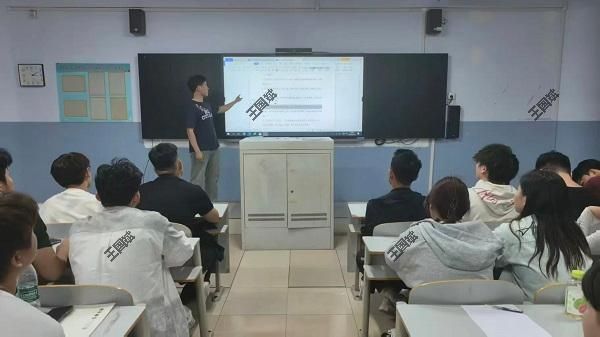 tyc8722太阳集团组织开展团支部工作培训会议