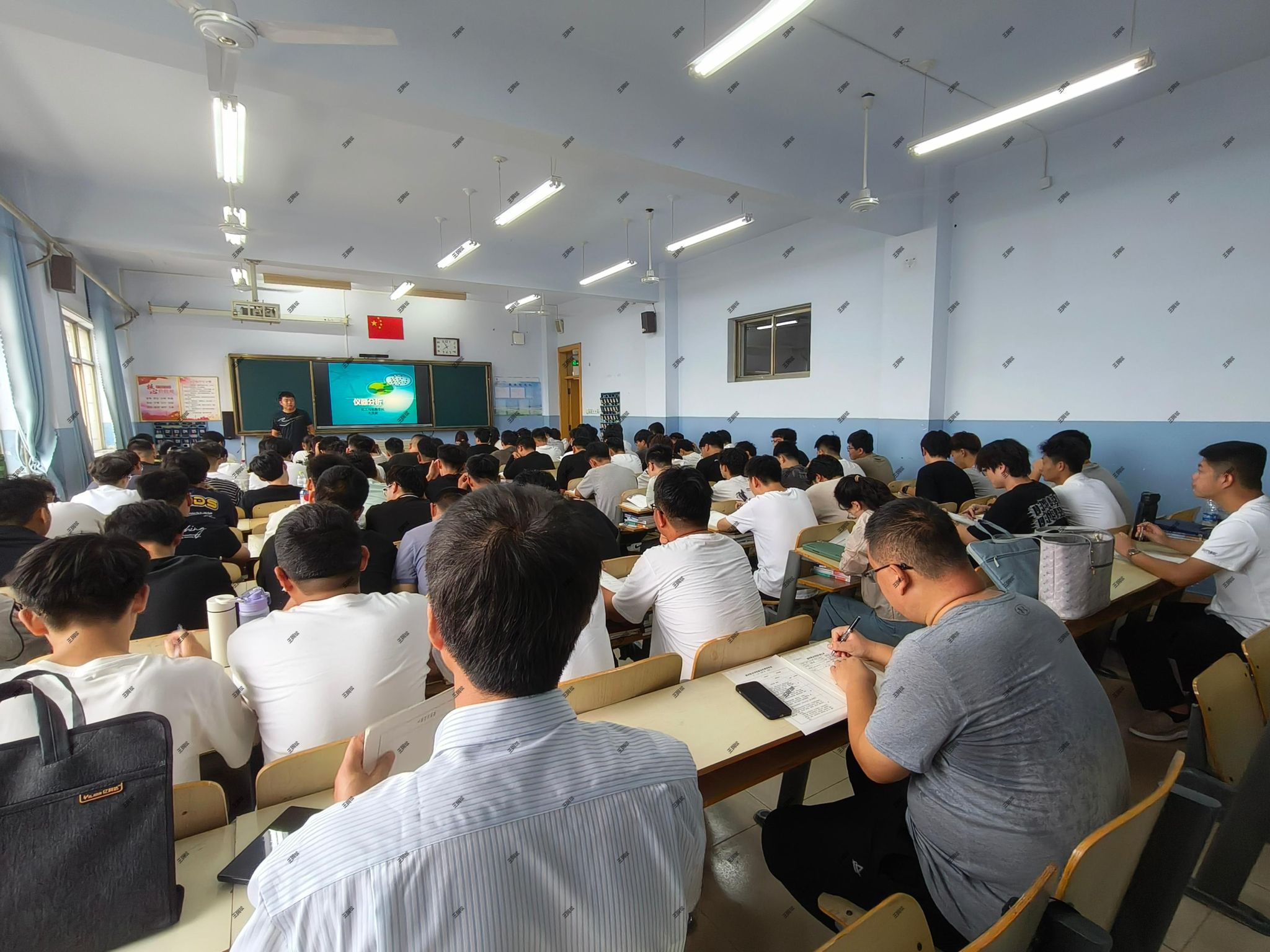 tyc8722太阳集团新学期开展关于教学秩序检查工作