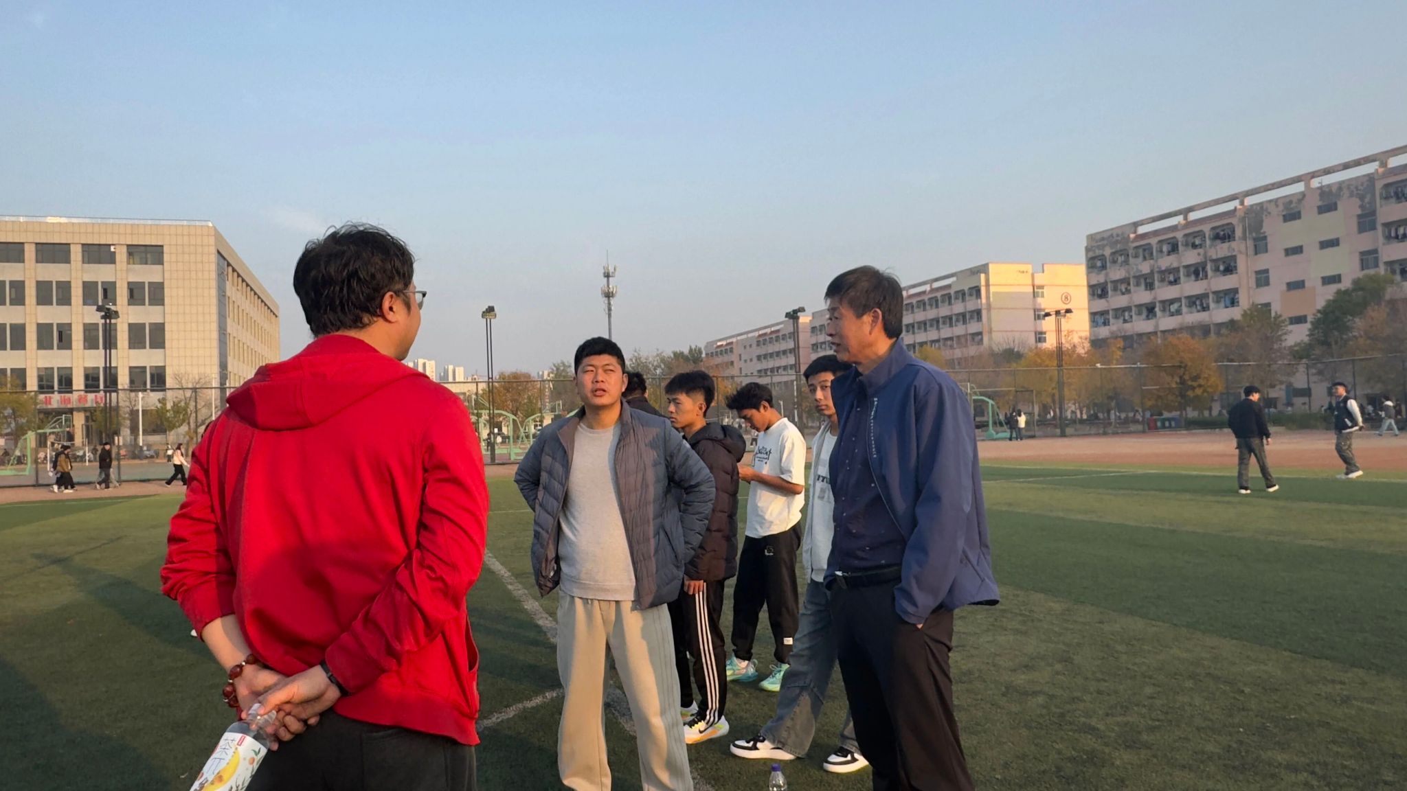 tyc8722太阳集团VS国际学院足球赛火热进行