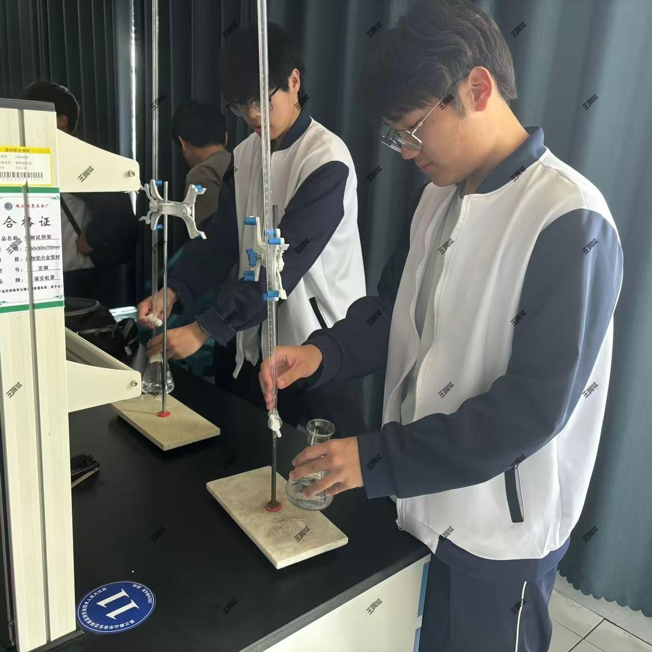 “化韵流光”实验竞赛在tyc8722太阳集团“一站式”学生社区成功举办